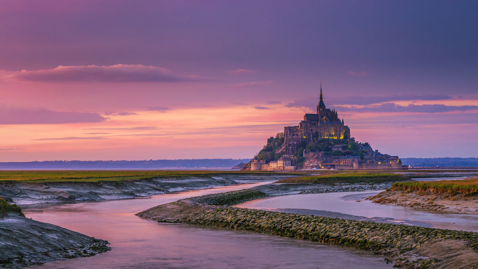 Mont Saint Michel castle and sunset