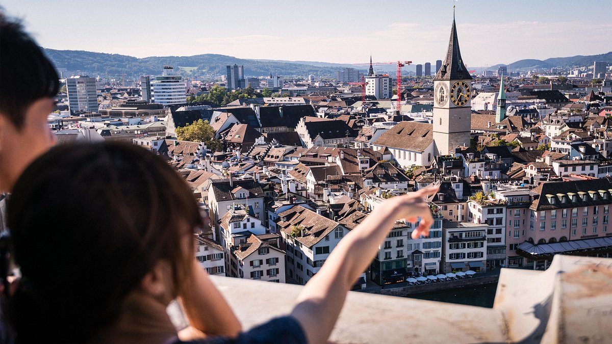 Lindenhof Zurich view4