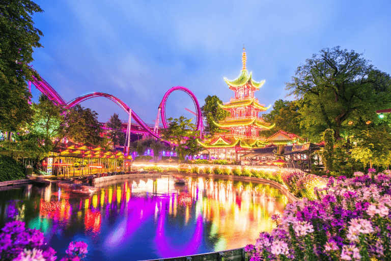 Tham quan Công viên Tivoli ở Copenhagen