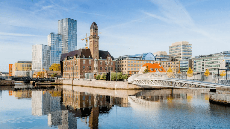 Khám phá Malmö (Thụy Điển): Thành phố cảng, kiến trúc độc đáo và không gian xanh mát