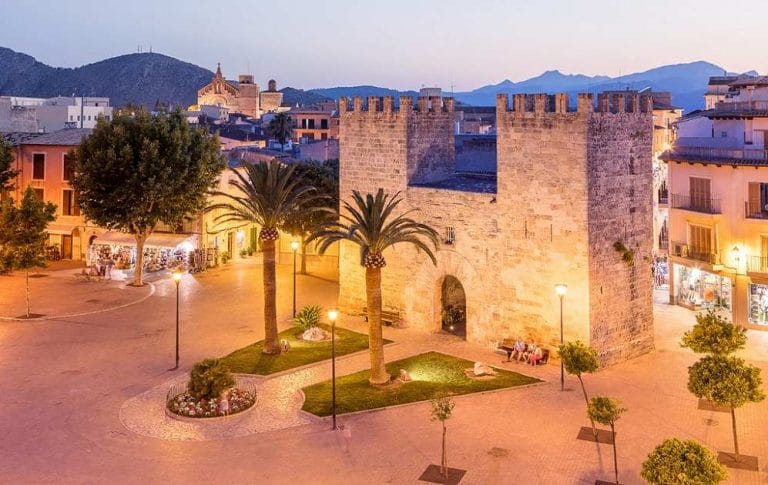 Alcudia Old Town: Viên ngọc Trung Cổ của Tây Ban Nha