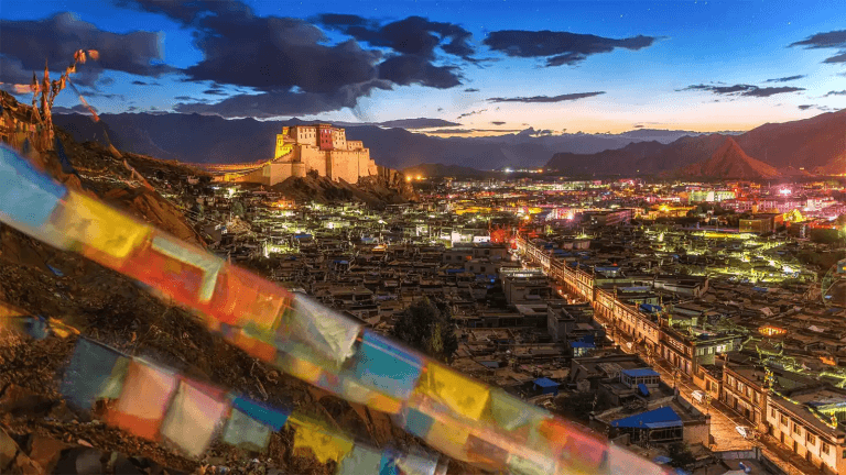 Shigatse: thành phố của các Panchen Lama và những công trình linh thiêng