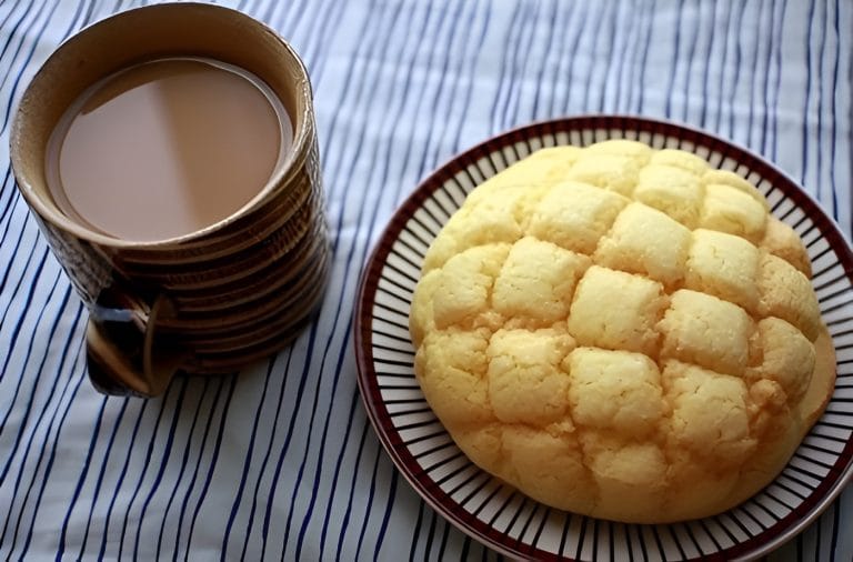 Bánh dứa Hồng Kông: Mềm xốp, thơm ngon đến “gây nghiện”