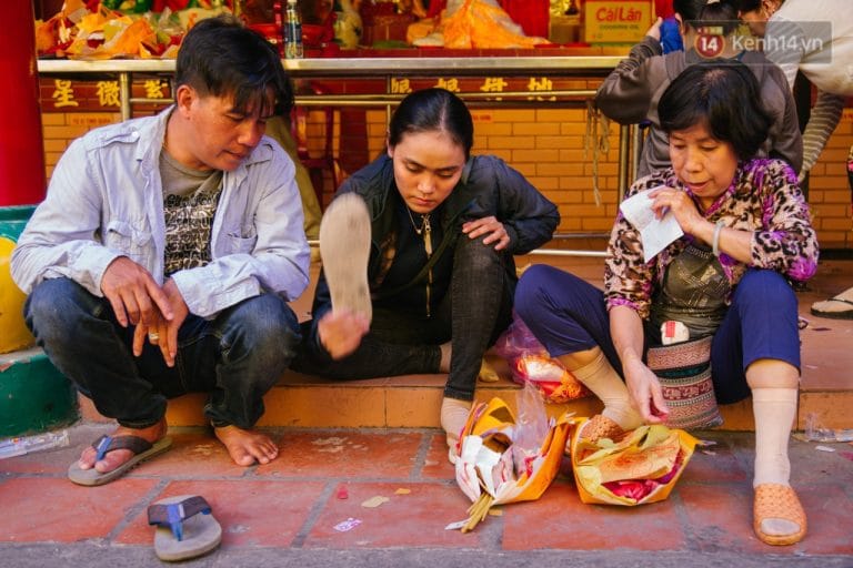 Tập tục “đánh kẻ tiểu nhân”: Góc nhìn văn hóa Hồng Kông hiện đại