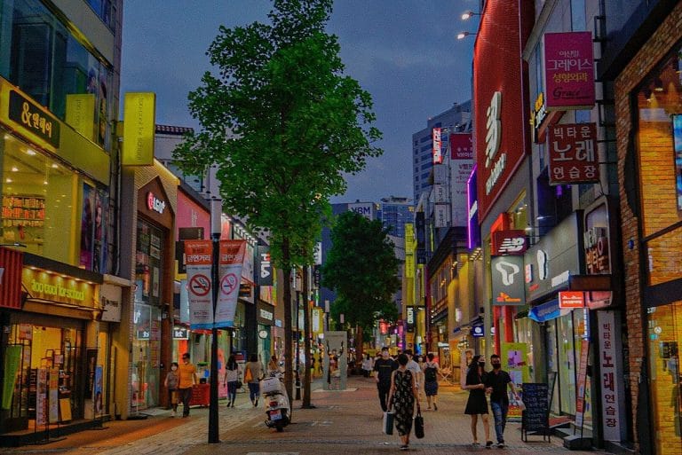 Dongseong-ro – Trái tim sôi động của thành phố Daegu, Hàn Quốc