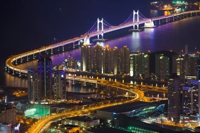 Gwangan Bridge – Dải lụa ánh sáng vắt ngang bầu trời Busan
